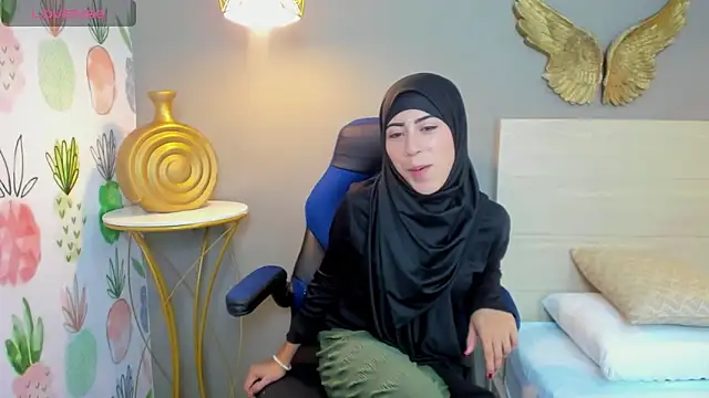 chaymae nah  online show from 01.12.25