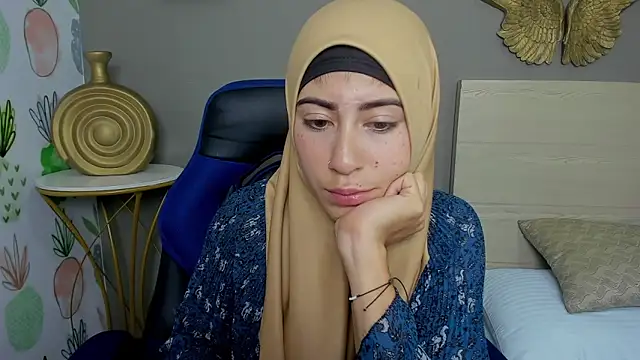 chaymae nah  online show from 01.15.25