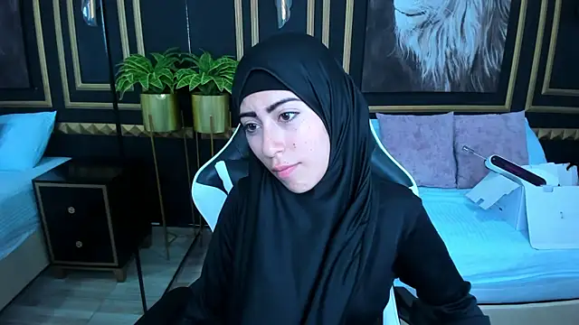 chaymae nah  online show from 01.25.25