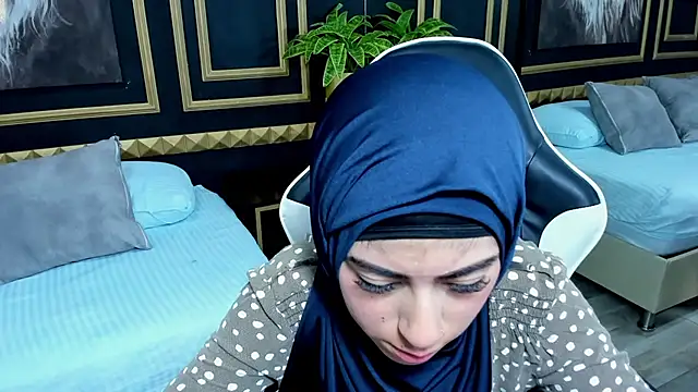 chaymae nah  online show from 02.07.25