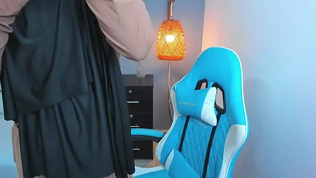 chaymae nah  online show from 03.07.25