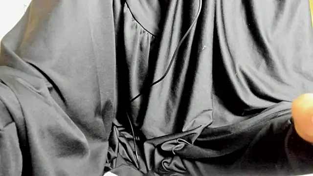 chaymae nah  online show from 10.22.25