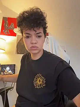 Snapshot of rafamarianoofc chatting on 11.01.25 rafamarianoofc online show from 11.01.25