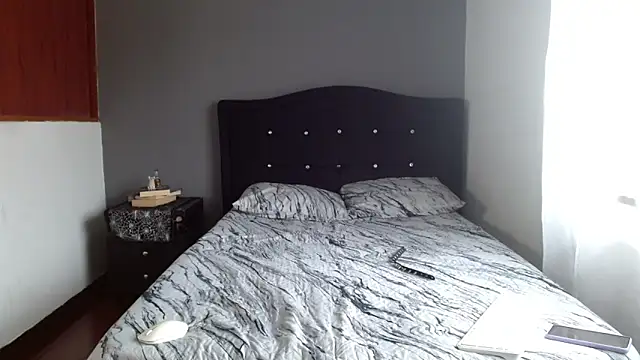 Emilia 1995 online show from 09.15.25