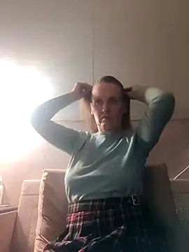 Snapshot of Evelina_cute chatting on 01.10.25 Evelina cute online show from 01.10.25