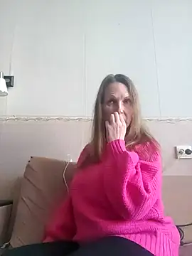 Snapshot of Evelina_cute chatting on 02.04.25 Evelina cute online show from 02.04.25