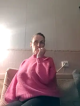 Snapshot of Evelina_cute chatting on 02.16.25 Evelina cute online show from 02.16.25