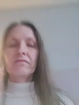 Snapshot of Evelina_cute chatting on 03.10.25 Evelina cute online show from 03.10.25
