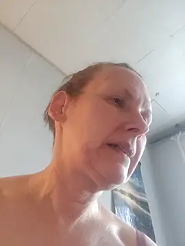 Evelina cute online show from 11.14.25