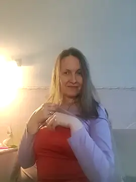 Evelina cute online show from 12.21.25