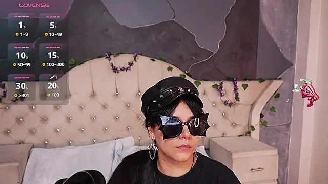 AmberGreyy  online show from 04.19.26