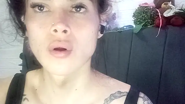 Snapshot of Devilnia9 chatting on 10.17.25 Devilnia9 online show from 10.17.25
