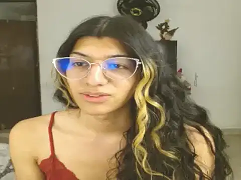 engielphoenis14 online show from 12.20.24