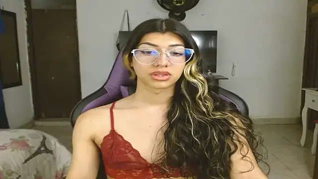 engielphoenis14 online show from 02.04.25