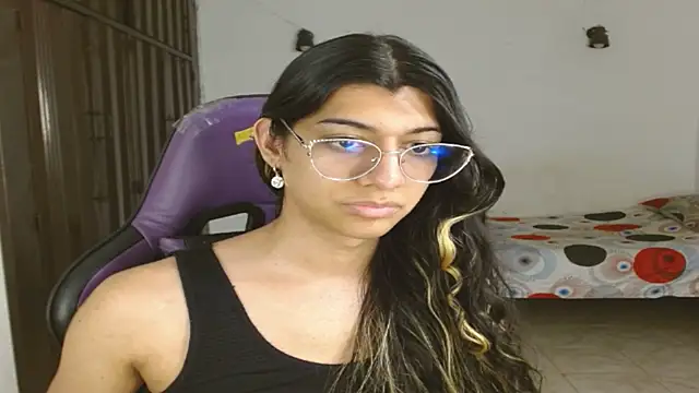 engielphoenis14 online show from 09.23.25