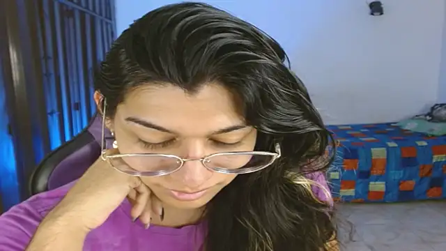 engielphoenis14 online show from 11.15.25