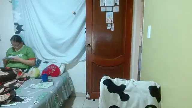 Snapshot of clayre_and_jill chatting on 02.26.26 clayre and jill online show from 02.26.26