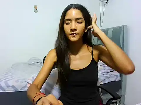 Snapshot of singlemom4 chatting on 10.07.25 singlemom4 online show from 10.07.25