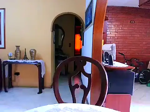 Snapshot of singlemom4 chatting on 10.08.25 singlemom4 online show from 10.08.25