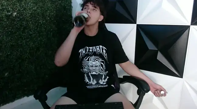 Dani cumboy online show from 02.04.25