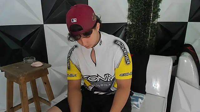 Dani cumboy online show from 11.18.25