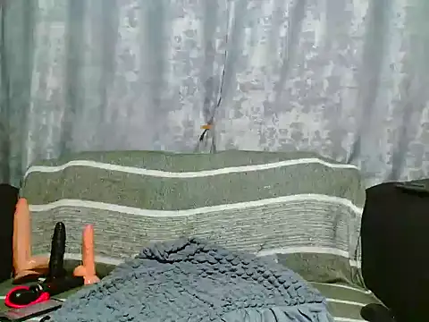 VANESAAMBER23 online show from 12.22.25