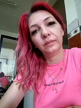 Snapshot of Evadesirex46 chatting on 06.25.26 Evadesirex46 online show from 06.25.26