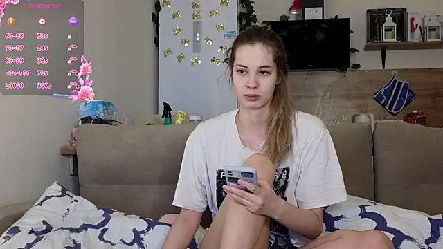 Girl alone home online show from 03.23.25