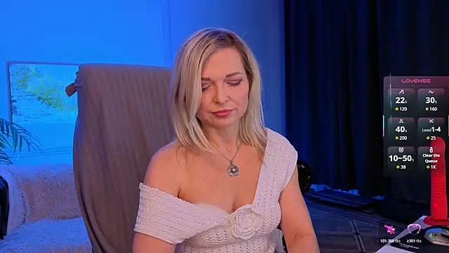 Snapshot of Gloria_Lovely chatting on 07.16.26 Gloria Lovely online show from 07.16.26