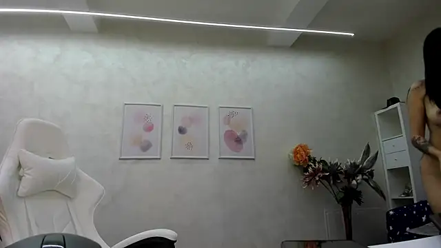 Snapshot of patriciakeys chatting on 12.23.24 patriciakeys online show from 12.23.24