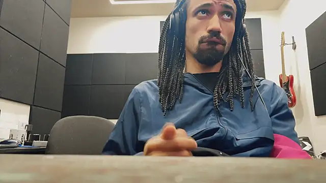 hotcamboy420 online show from 11.12.25