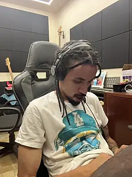 hotcamboy420 online show from 01.17.26