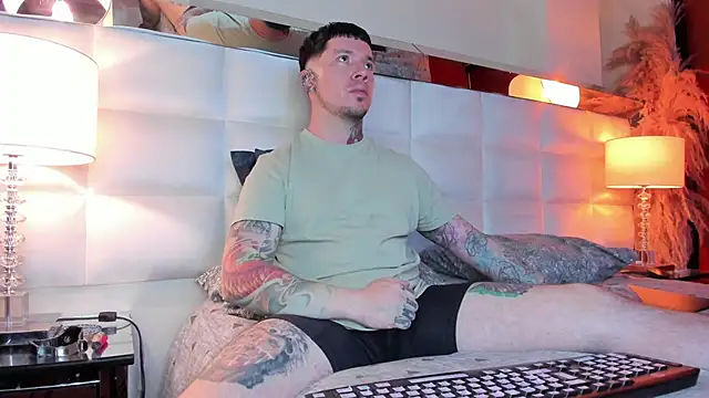 Adam tatto online show from 11.01.25