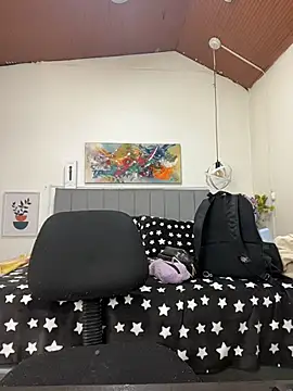 karlamorris  online show from 03.19.26