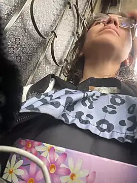 karlamorris  online show from 03.30.26