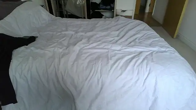 Snapshot of Nizzlivecam chatting on 04.26.26 Nizzlivecam online show from 04.26.26
