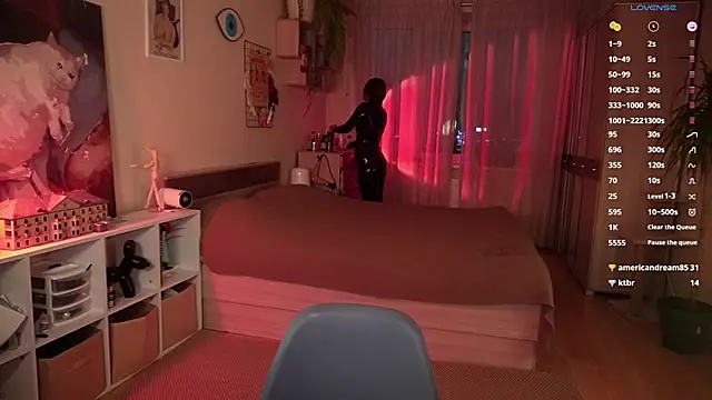 Jantrlatex online show from 01.14.25