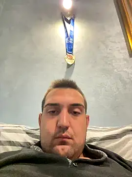 Snapshot of alexfala99 chatting on 10.17.25 alexfala99 online show from 10.17.25