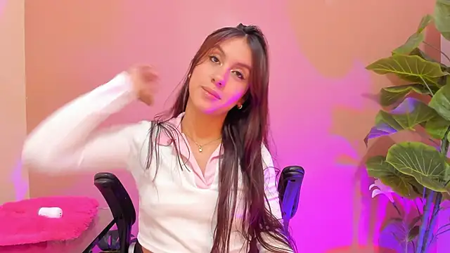 Snapshot of AlanaJones1 chatting on 03.09.25 AlanaJones1 online show from 03.09.25