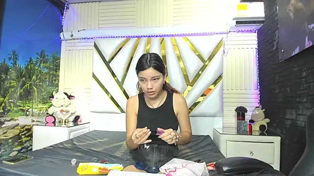 Ashley James online show from 10.22.25