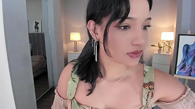 Snapshot of renee_shelby_ chatting on 12.04.24 renee shelby online show from 12.04.24