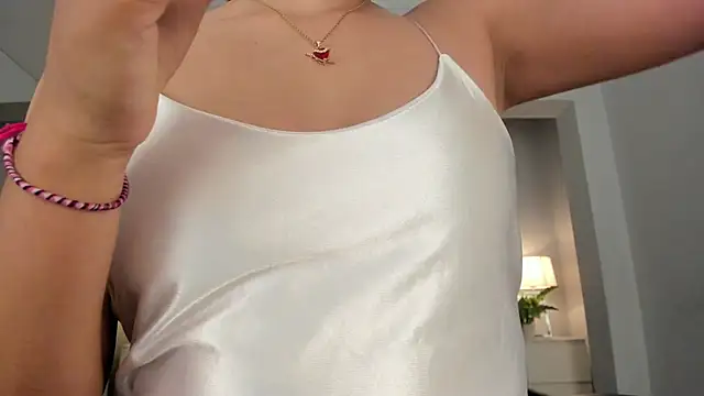 Snapshot of renee_shelby_ chatting on 03.17.25 renee shelby online show from 03.17.25