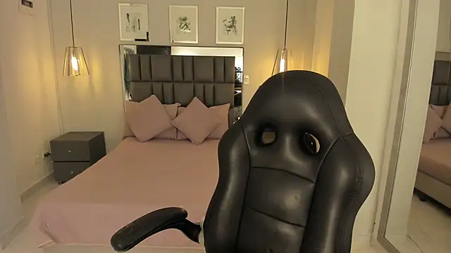 renee shelby  online show from 03.30.26