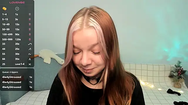 crystal lilith online show from 12.10.24