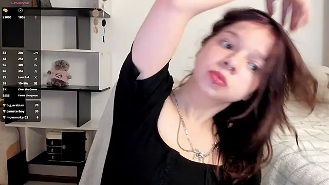 crystal lilith online show from 02.12.25