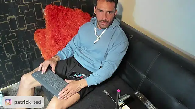 Snapshot of george__69 chatting on 03.15.25 george 69 online show from 03.15.25