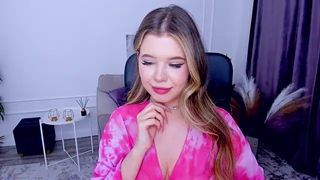 FollowLovee online show from 03.13.25