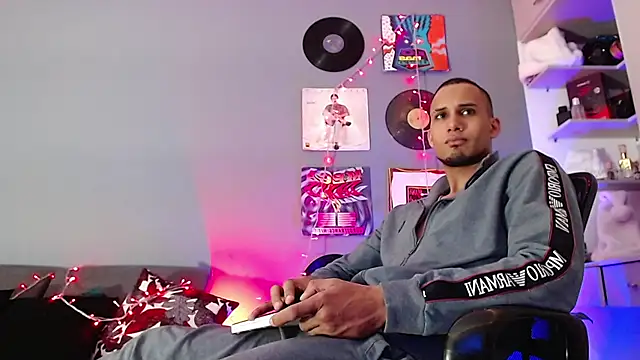 MagnusFrost online show from 12.31.24