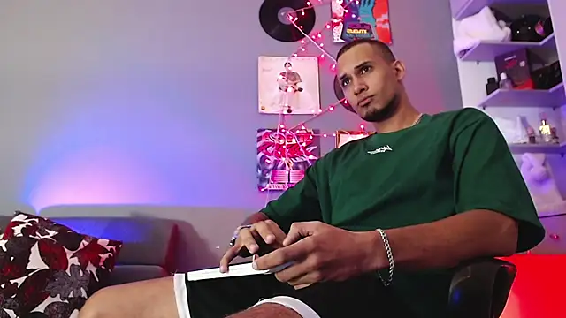 MagnusFrost online show from 01.03.25