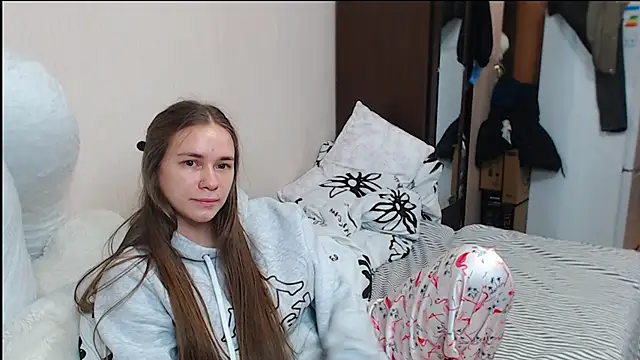 leila bambi  online show from 12.26.24